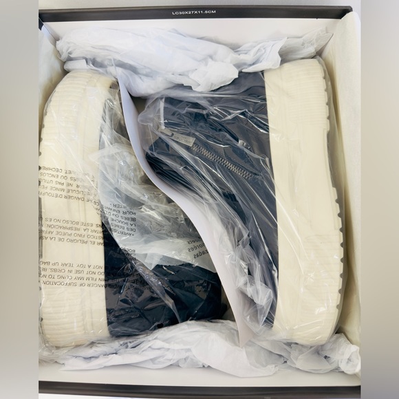 J/Slides Wyona WP Navy Suede Hidden Wedge Sneaker Waterproof 6 1/2M NIB - Picture 9 of 11